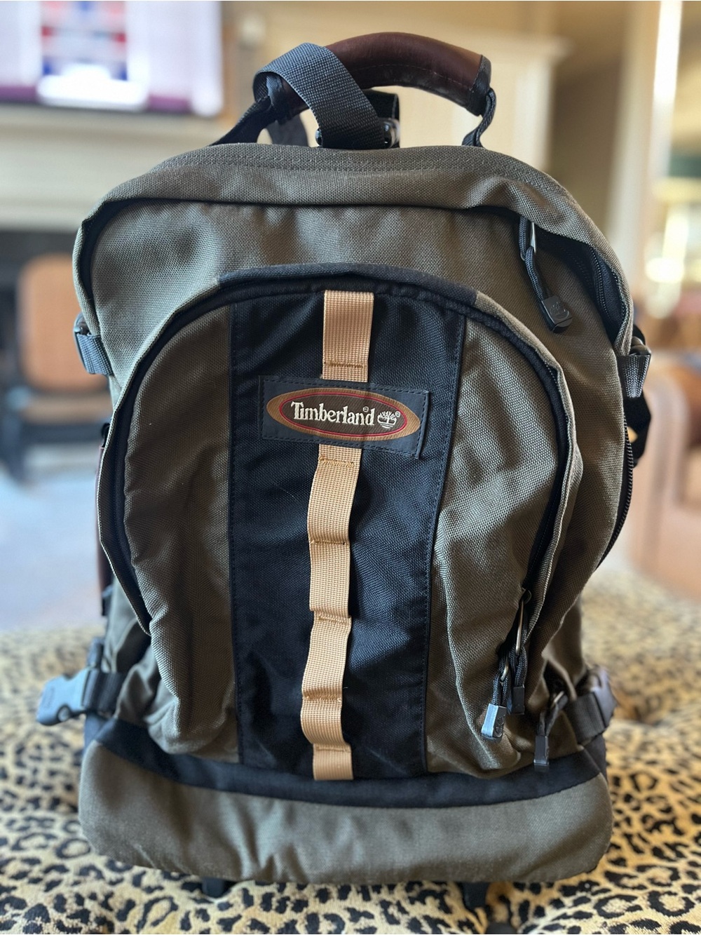 Timberland: Vintage leather trimmed canvas travel luggage/backpack